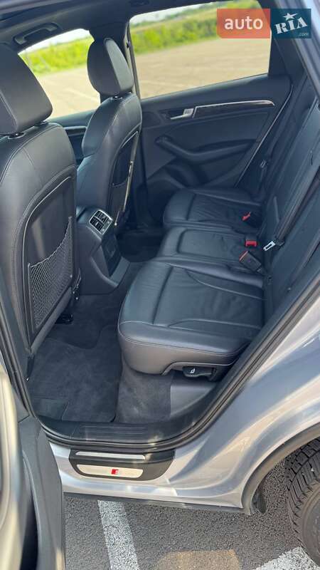 Внедорожник / Кроссовер Audi Q5 2016 в Ровно