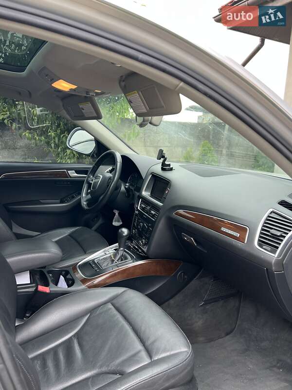 Внедорожник / Кроссовер Audi Q5 2012 в Мукачево