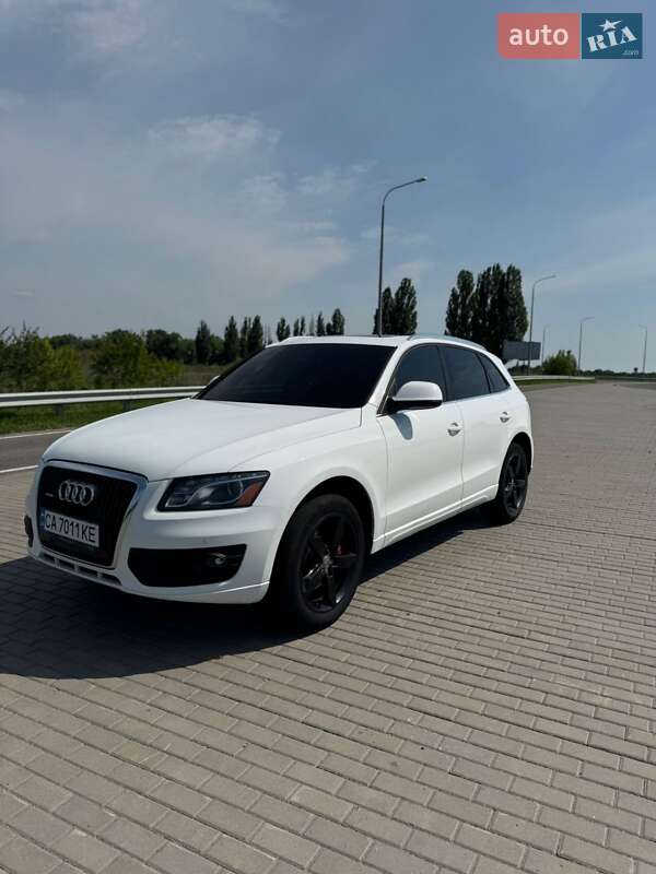 Внедорожник / Кроссовер Audi Q5 2011 в Золотоноше