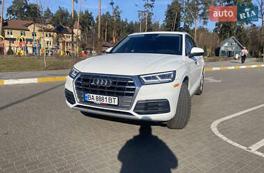 Внедорожник / Кроссовер Audi Q5 2017 в Ирпене