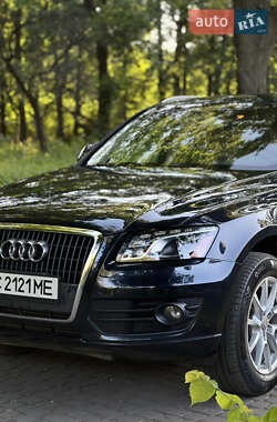 Внедорожник / Кроссовер Audi Q5 2011 в 