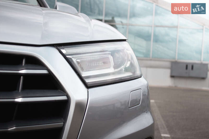Внедорожник / Кроссовер Audi Q5 2018 в Киеве