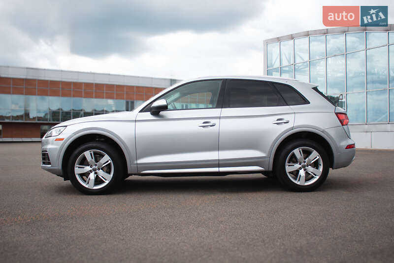 Внедорожник / Кроссовер Audi Q5 2018 в Киеве