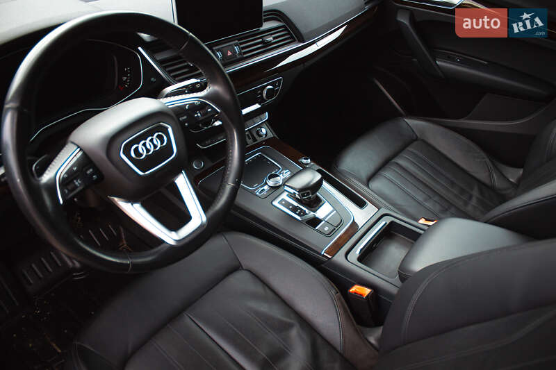 Внедорожник / Кроссовер Audi Q5 2018 в Киеве