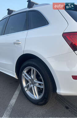 Внедорожник / Кроссовер Audi Q5 2016 в 