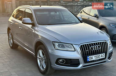 Внедорожник / Кроссовер Audi Q5 2015 в 