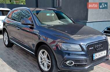 Внедорожник / Кроссовер Audi Q5 2017 в 