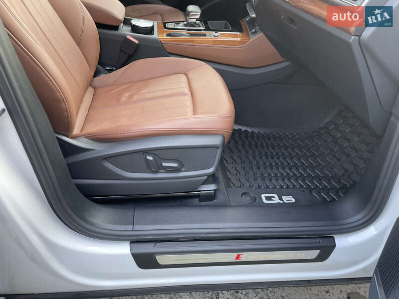Внедорожник / Кроссовер Audi Q5 2023 в Ровно