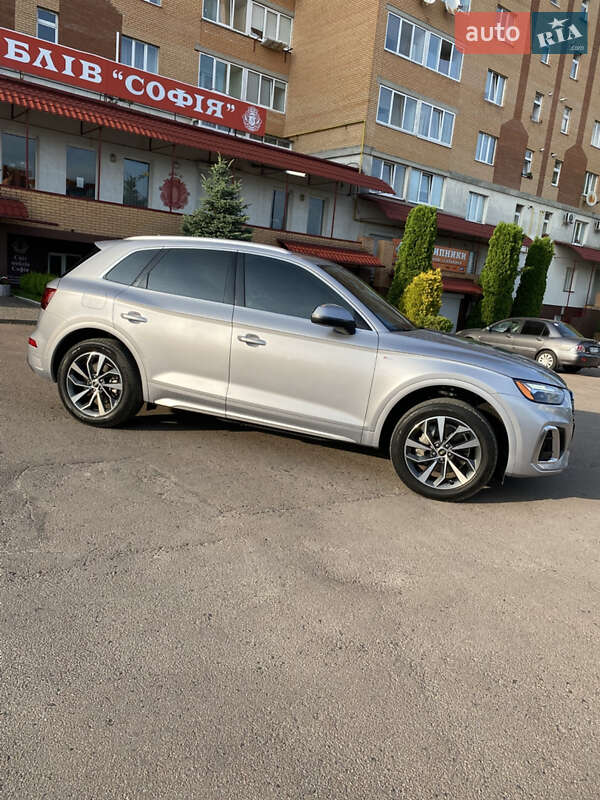 Внедорожник / Кроссовер Audi Q5 2022 в Тернополе