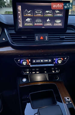 Внедорожник / Кроссовер Audi Q5 2022 в 