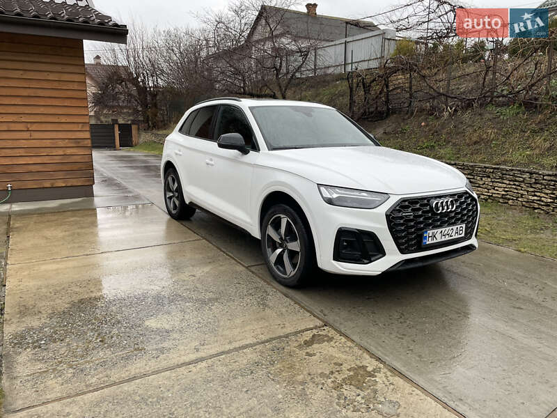 Внедорожник / Кроссовер Audi Q5 2023 в Ровно