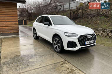 Внедорожник / Кроссовер Audi Q5 2023 в 