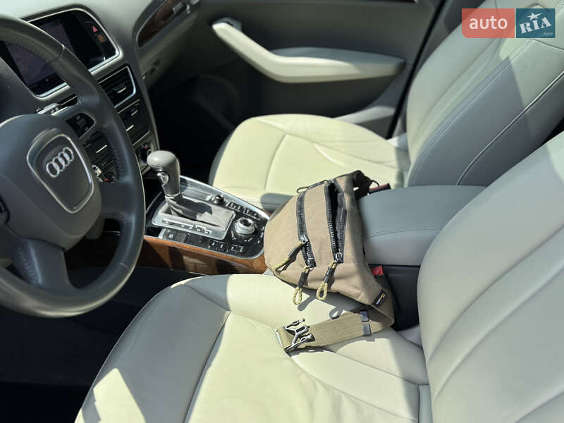 Внедорожник / Кроссовер Audi Q5 2012 в Луцке