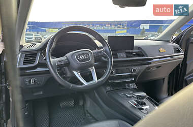 Внедорожник / Кроссовер Audi Q5 2019 в 