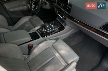 Внедорожник / Кроссовер Audi Q5 2019 в 