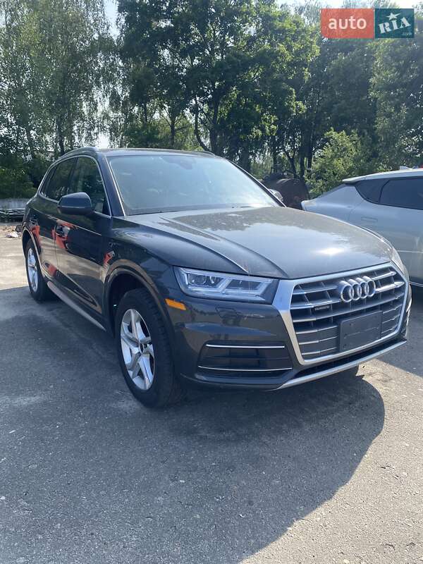 Позашляховик / Кросовер Audi Q5 2018 в Луцьку