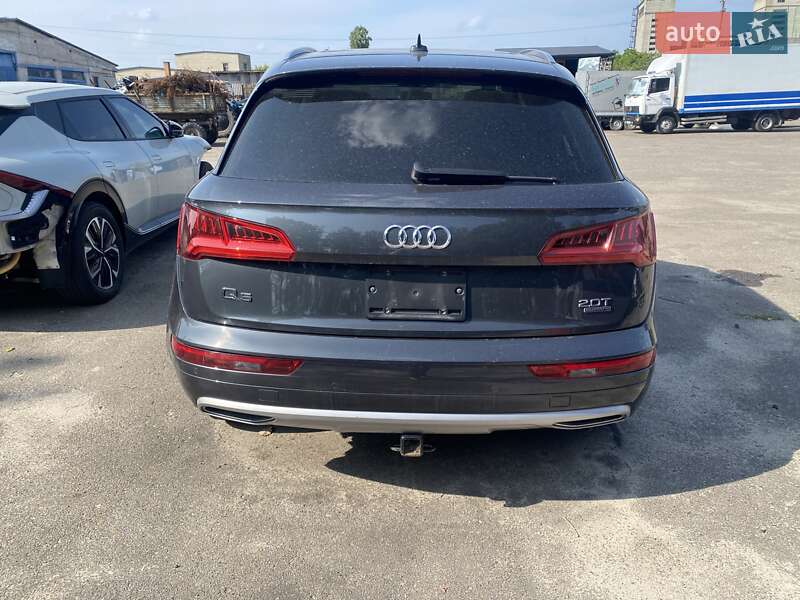 Позашляховик / Кросовер Audi Q5 2018 в Луцьку