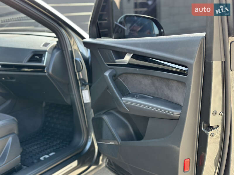 Внедорожник / Кроссовер Audi Q5 2018 в Тернополе