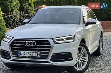 Внедорожник / Кроссовер Audi Q5 2017 в 