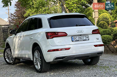 Внедорожник / Кроссовер Audi Q5 2017 в 