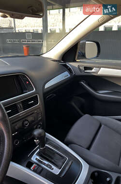 Внедорожник / Кроссовер Audi Q5 2010 в 