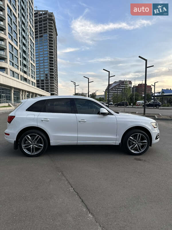 Внедорожник / Кроссовер Audi Q5 2013 в Днепре