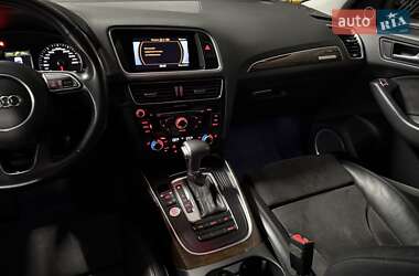 Внедорожник / Кроссовер Audi Q5 2017 в 