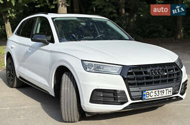 Внедорожник / Кроссовер Audi Q5 2019 в 