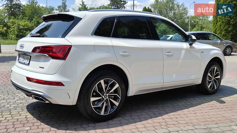 Позашляховик / Кросовер Audi Q5 2022 в Тернополі