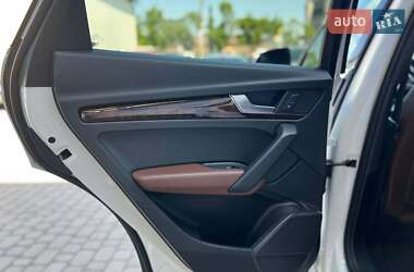 Внедорожник / Кроссовер Audi Q5 2018 в 