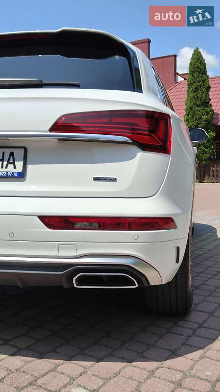 Позашляховик / Кросовер Audi Q5 2022 в Тернополі