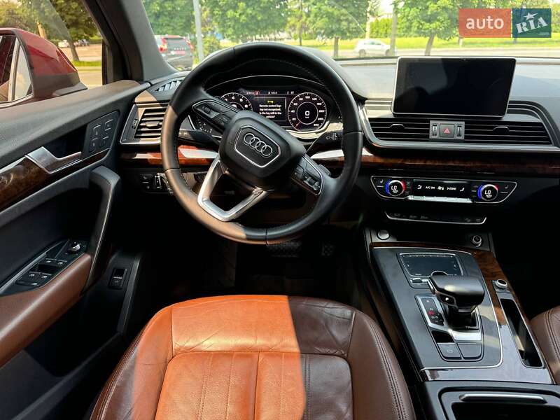 Внедорожник / Кроссовер Audi Q5 2018 в Луцке