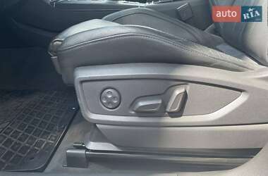 Внедорожник / Кроссовер Audi Q5 2018 в 