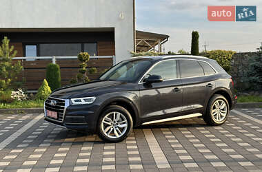 Внедорожник / Кроссовер Audi Q5 2020 в 