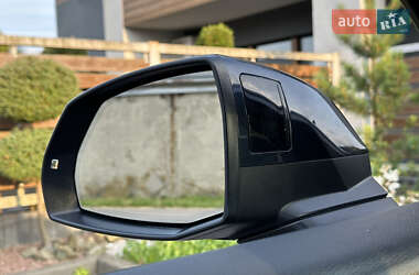 Внедорожник / Кроссовер Audi Q5 2020 в 