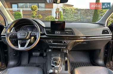 Внедорожник / Кроссовер Audi Q5 2020 в 