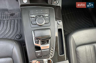 Внедорожник / Кроссовер Audi Q5 2020 в 