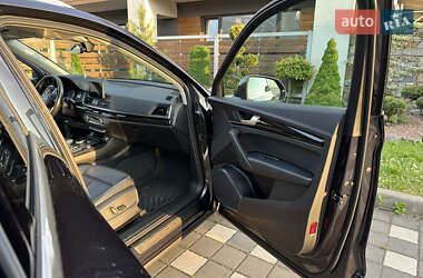 Внедорожник / Кроссовер Audi Q5 2020 в 