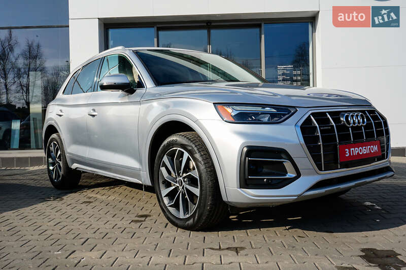 Внедорожник / Кроссовер Audi Q5 2021 в 