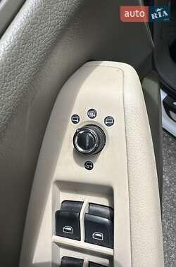 Внедорожник / Кроссовер Audi Q5 2012 в 