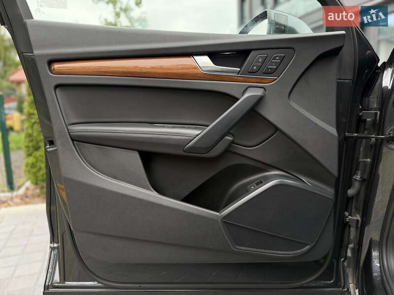 Позашляховик / Кросовер Audi Q5 2020 в Львові