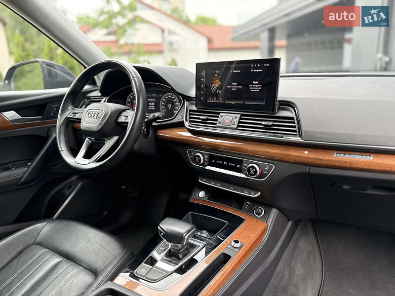 Позашляховик / Кросовер Audi Q5 2020 в Львові