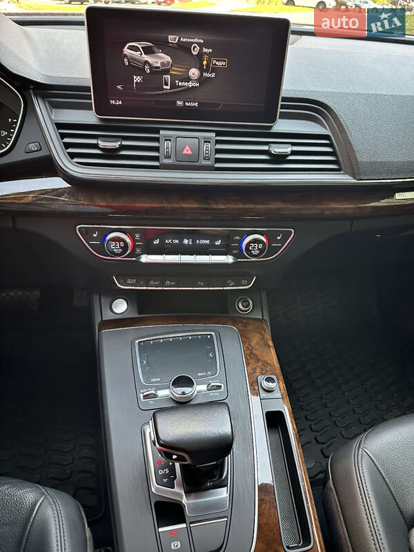 Внедорожник / Кроссовер Audi Q5 2017 в Ровно