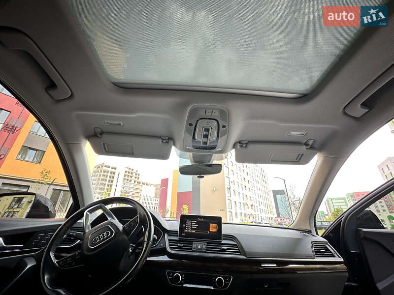 Внедорожник / Кроссовер Audi Q5 2017 в Ровно