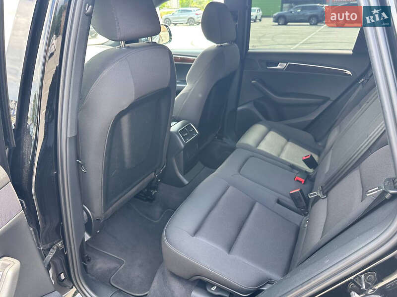 Позашляховик / Кросовер Audi Q5 2011 в Києві