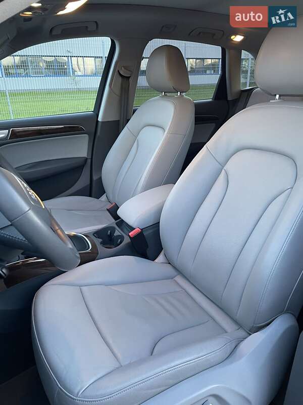 Позашляховик / Кросовер Audi Q5 2016 в Житомирі