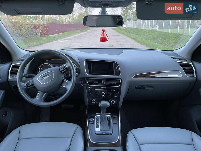 Позашляховик / Кросовер Audi Q5 2016 в Житомирі