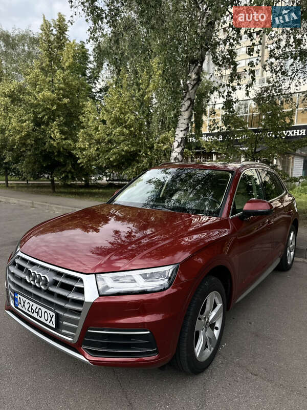 Внедорожник / Кроссовер Audi Q5 2019 в 