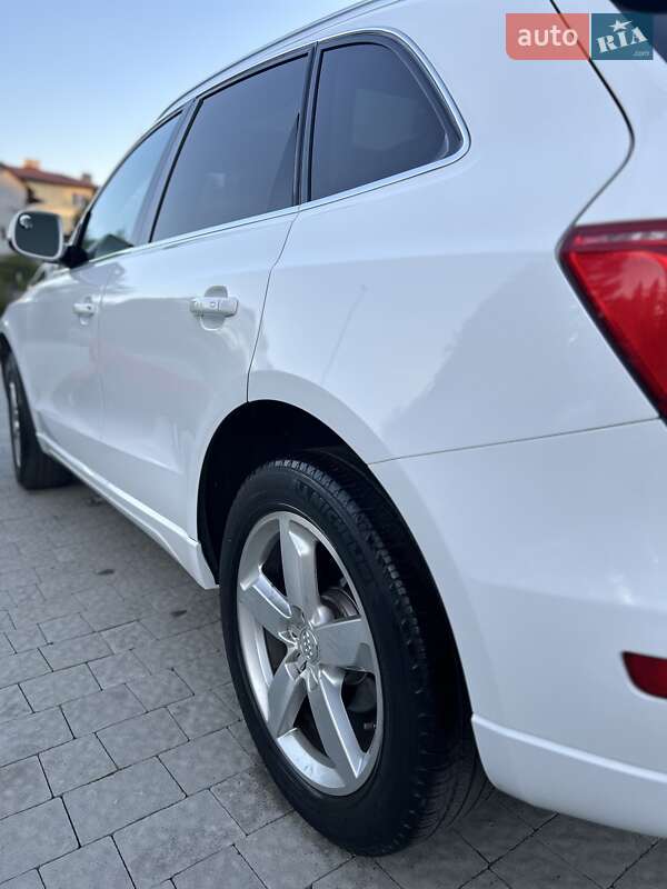 Внедорожник / Кроссовер Audi Q5 2011 в Дрогобыче