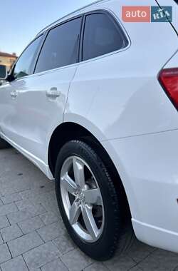 Внедорожник / Кроссовер Audi Q5 2011 в 